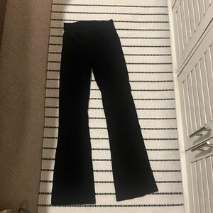 ABOUND - BLACK FLARE LEGGINS